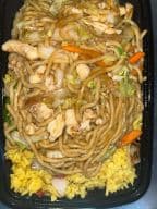 Best Chicken Lo Mein (Combo Platter) 鸡捞面(组合盘) in Bradford, PA